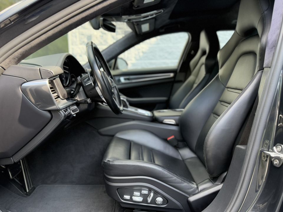 2020 Porsche Panamera