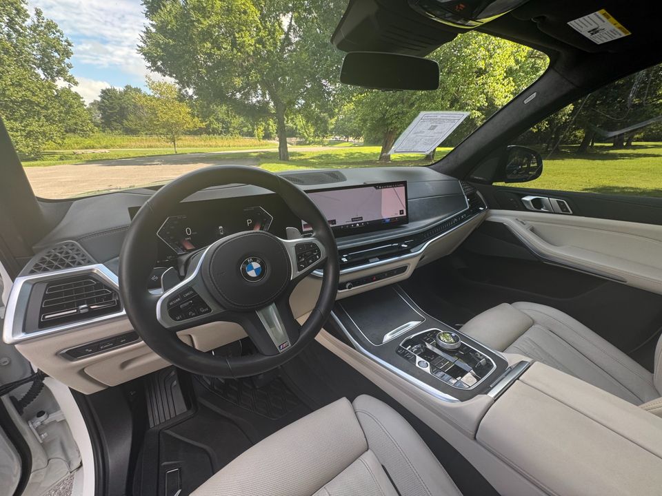 2025 BMW X7