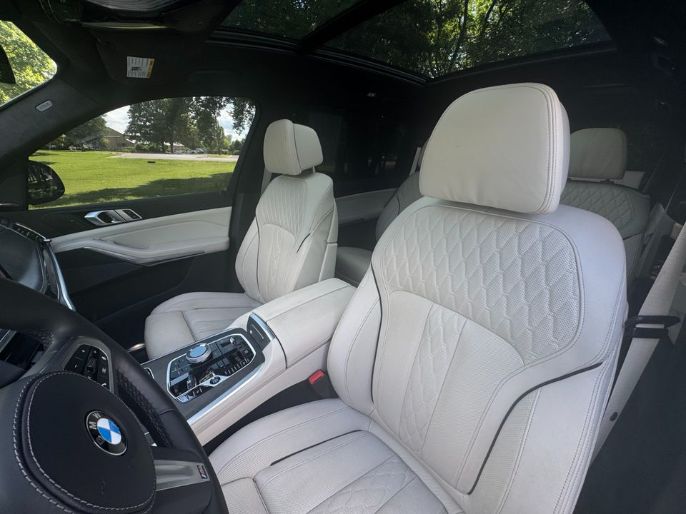 2025 BMW X7