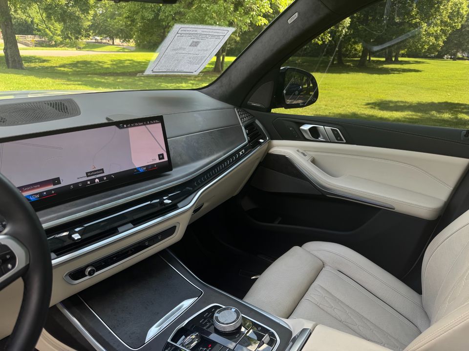 2025 BMW X7
