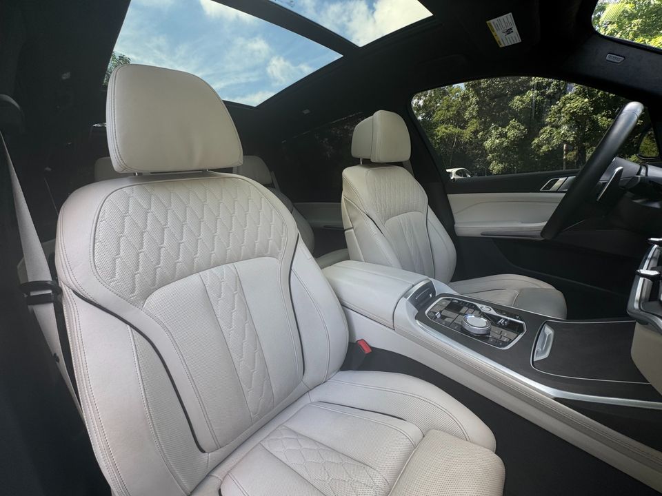 2025 BMW X7