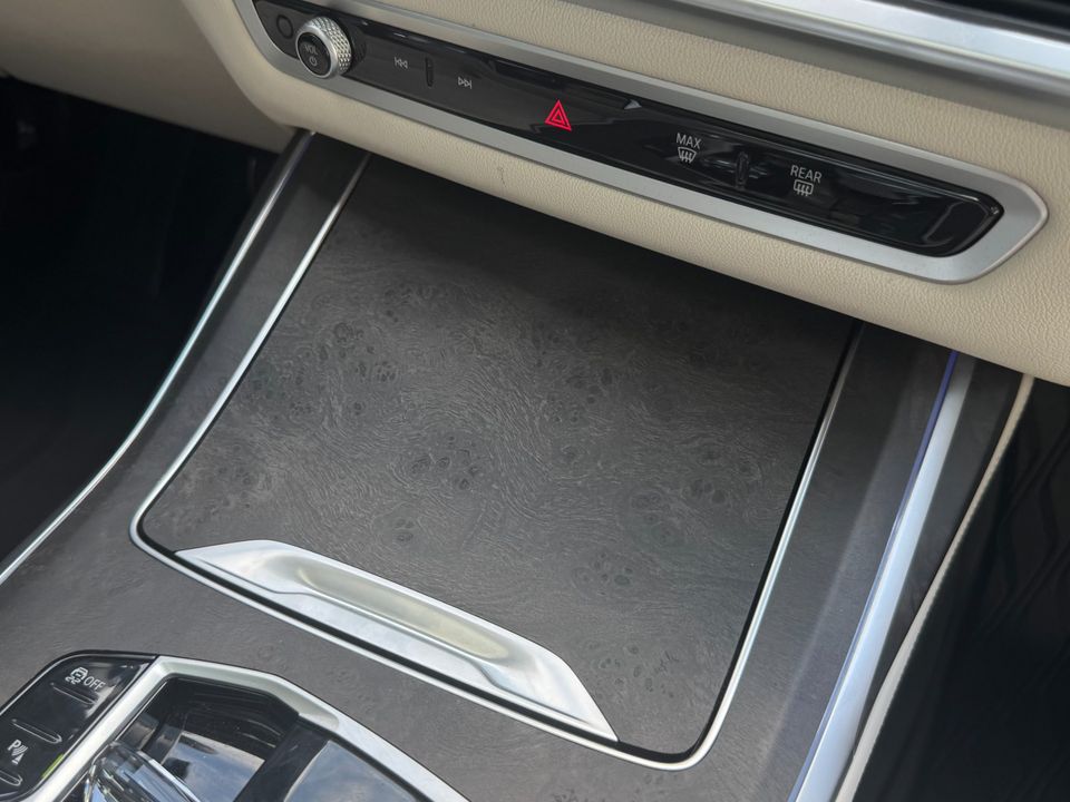 2025 BMW X7