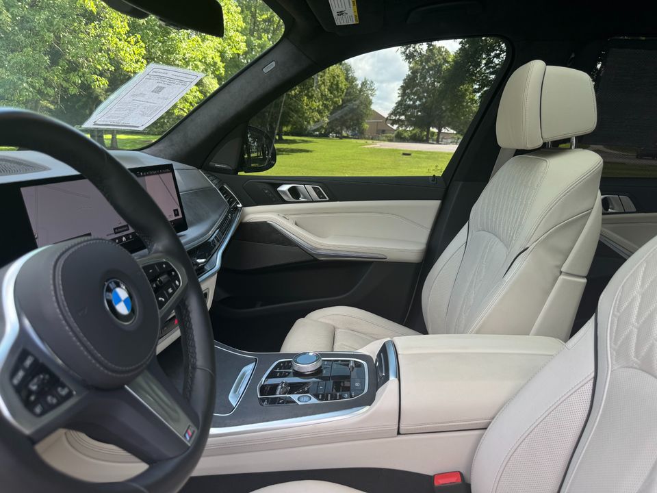 2025 BMW X7