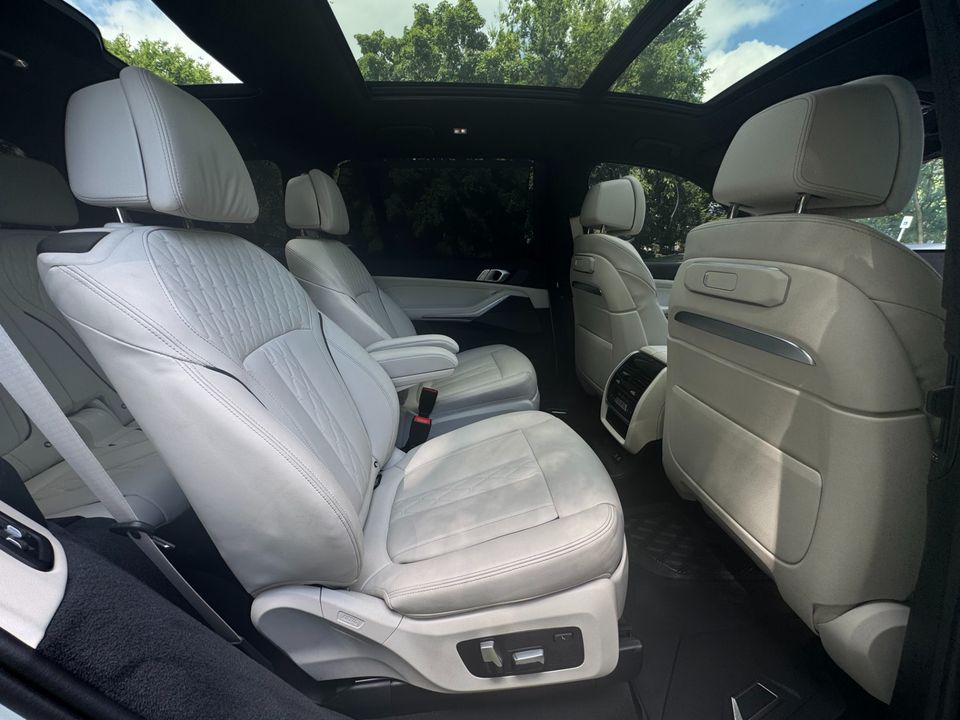 2025 BMW X7