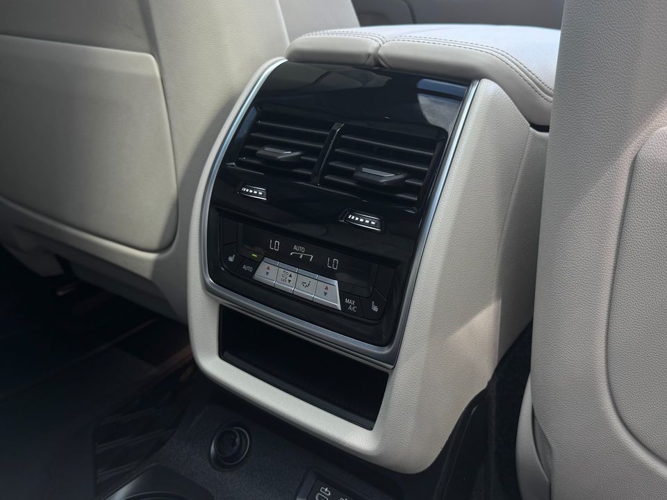 2025 BMW X7