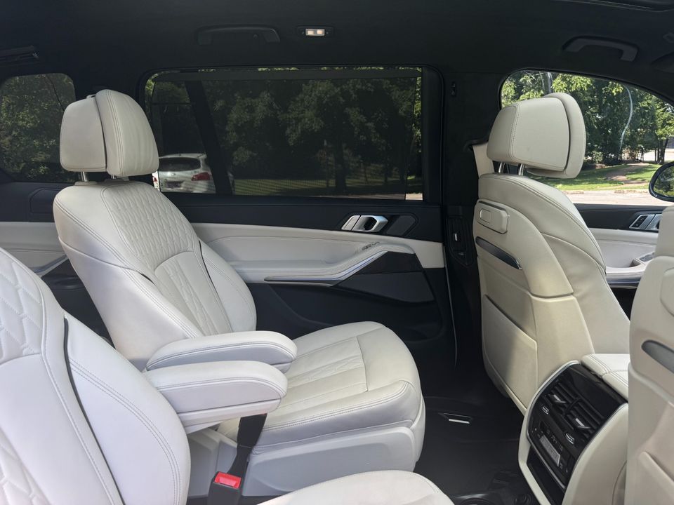 2025 BMW X7