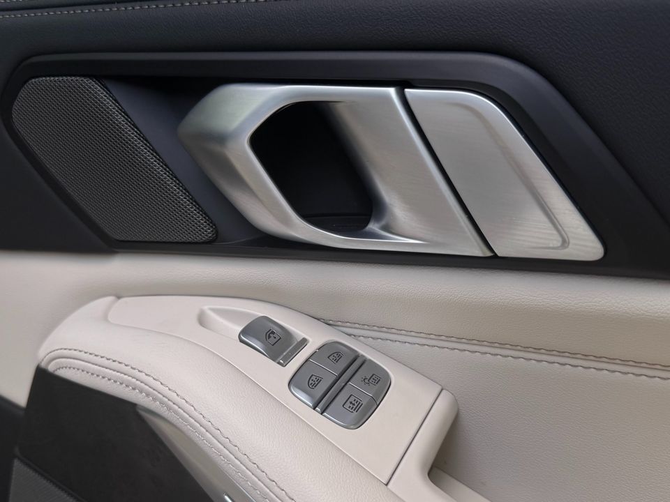 2025 BMW X7