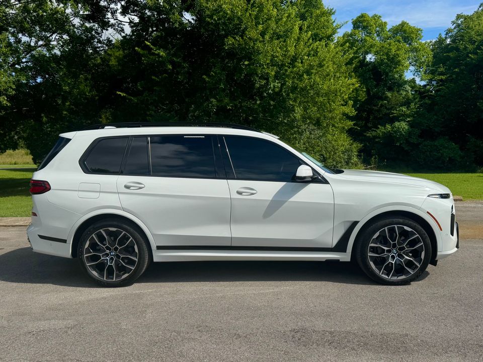2025 BMW X7