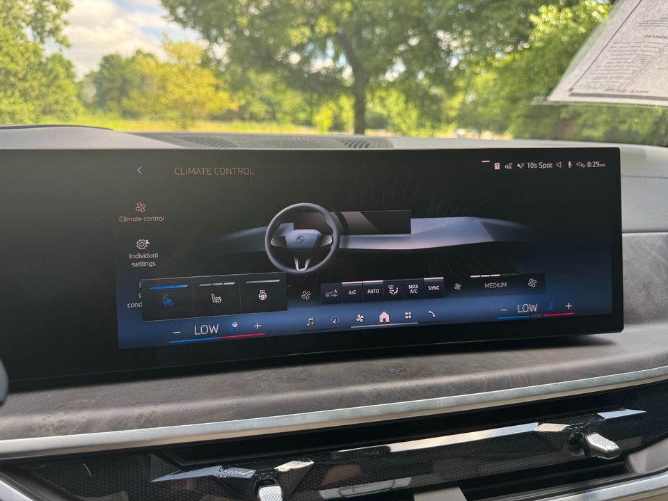 2025 BMW X7