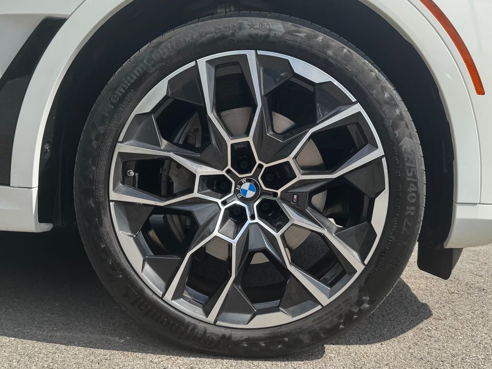 2025 BMW X7