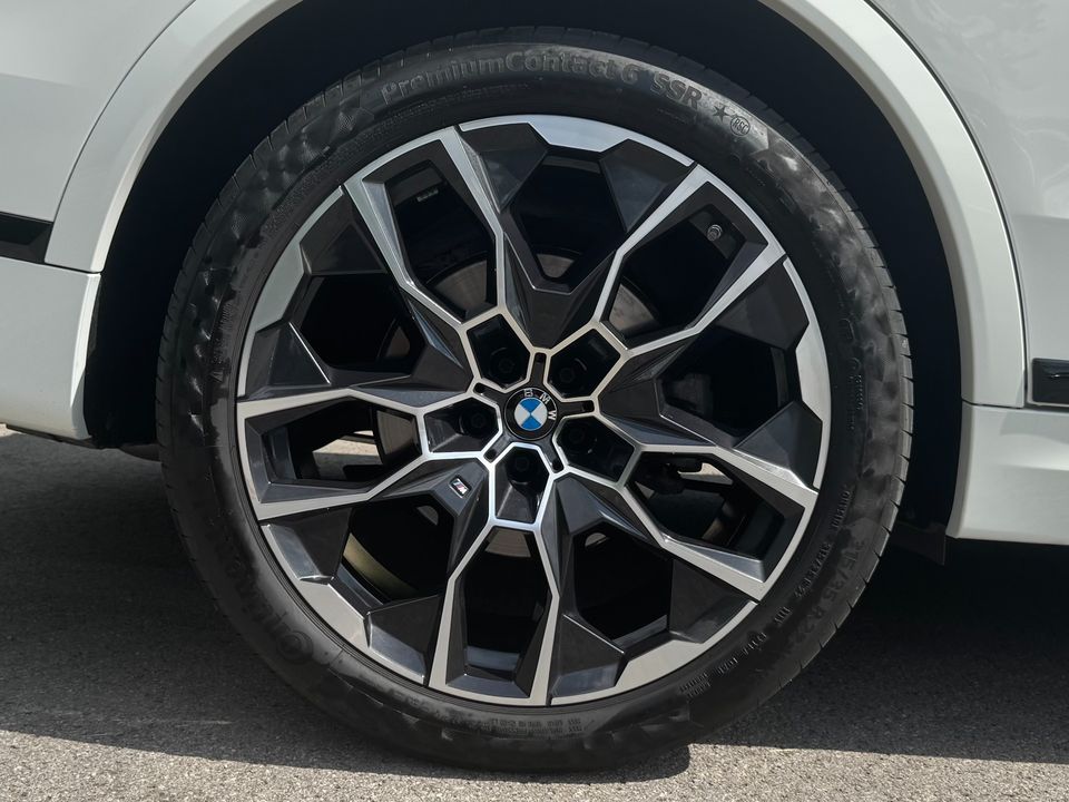 2025 BMW X7