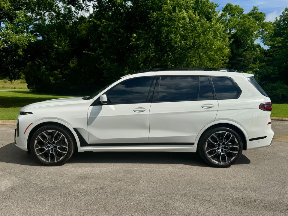 2025 BMW X7