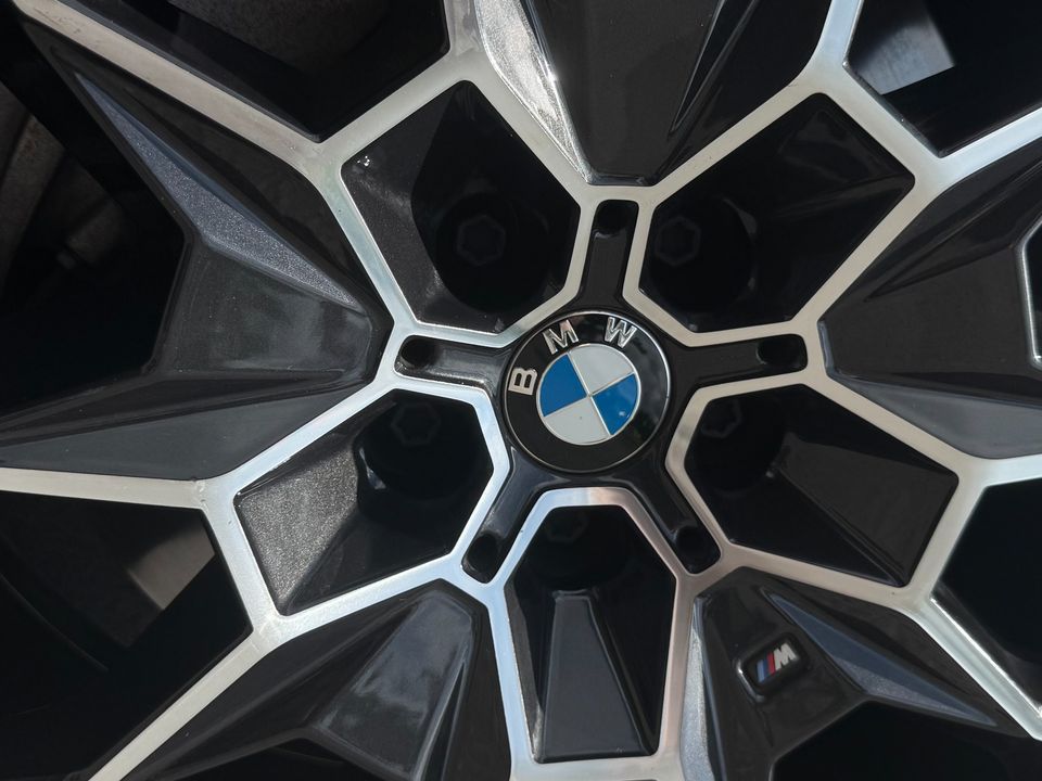 2025 BMW X7