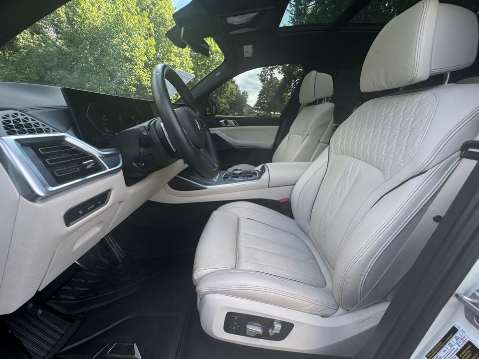 2025 BMW X7