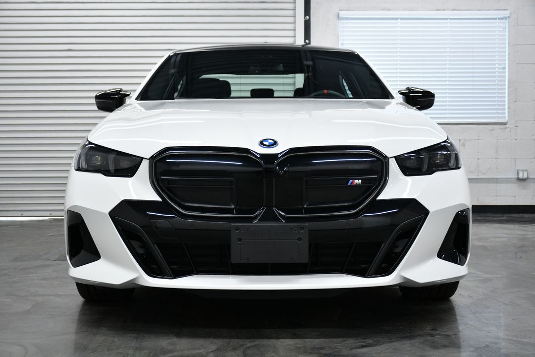 2025 BMW i5