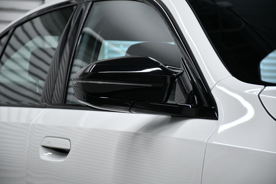 2025 BMW i5