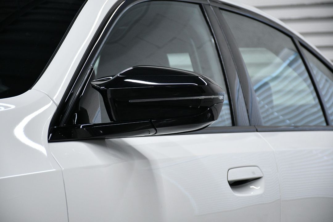 2025 BMW i5