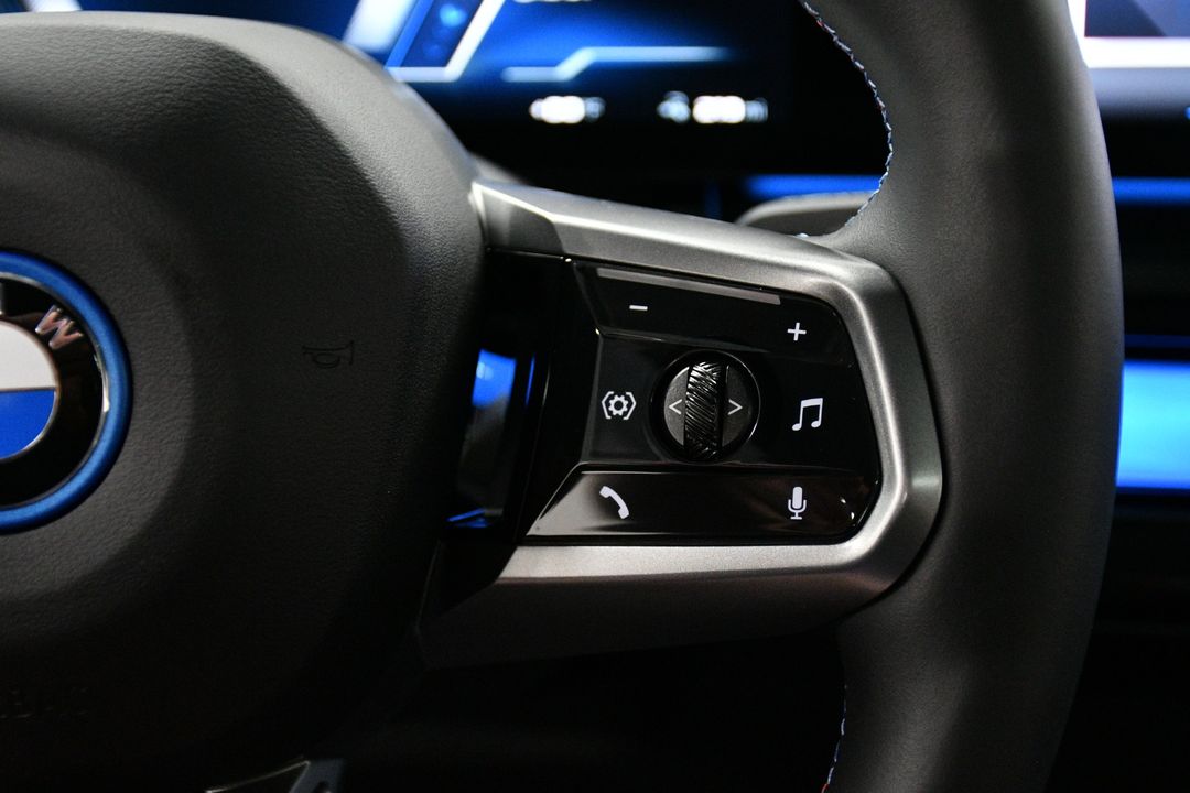 2025 BMW i5