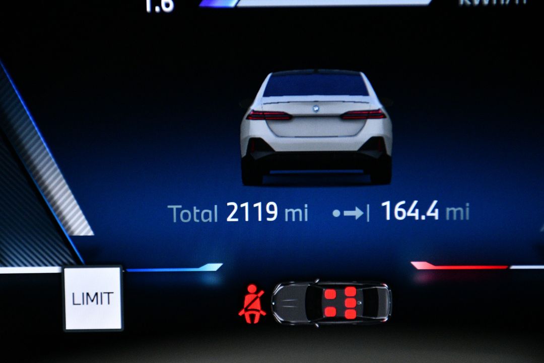 2025 BMW i5