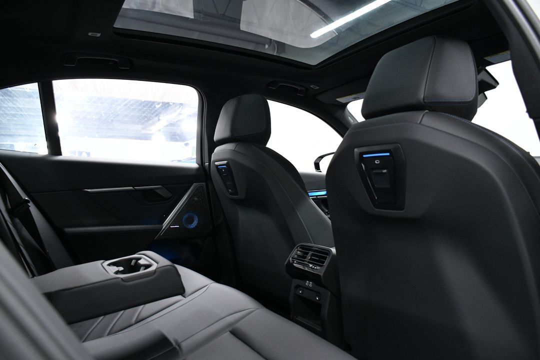 2025 BMW i5