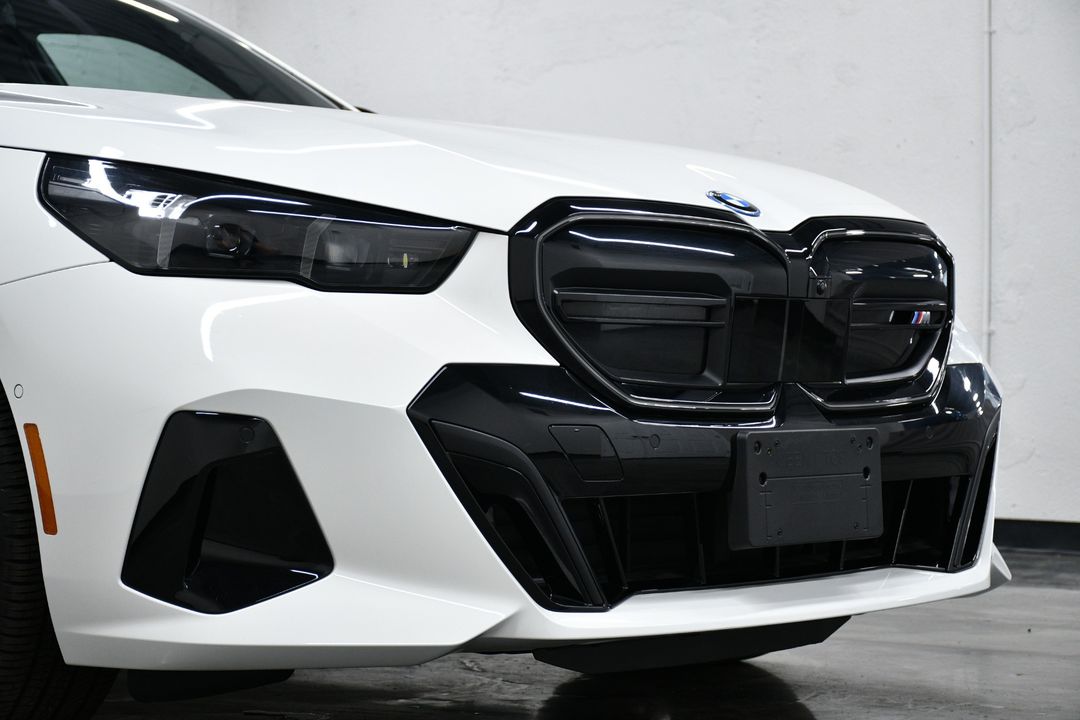 2025 BMW i5