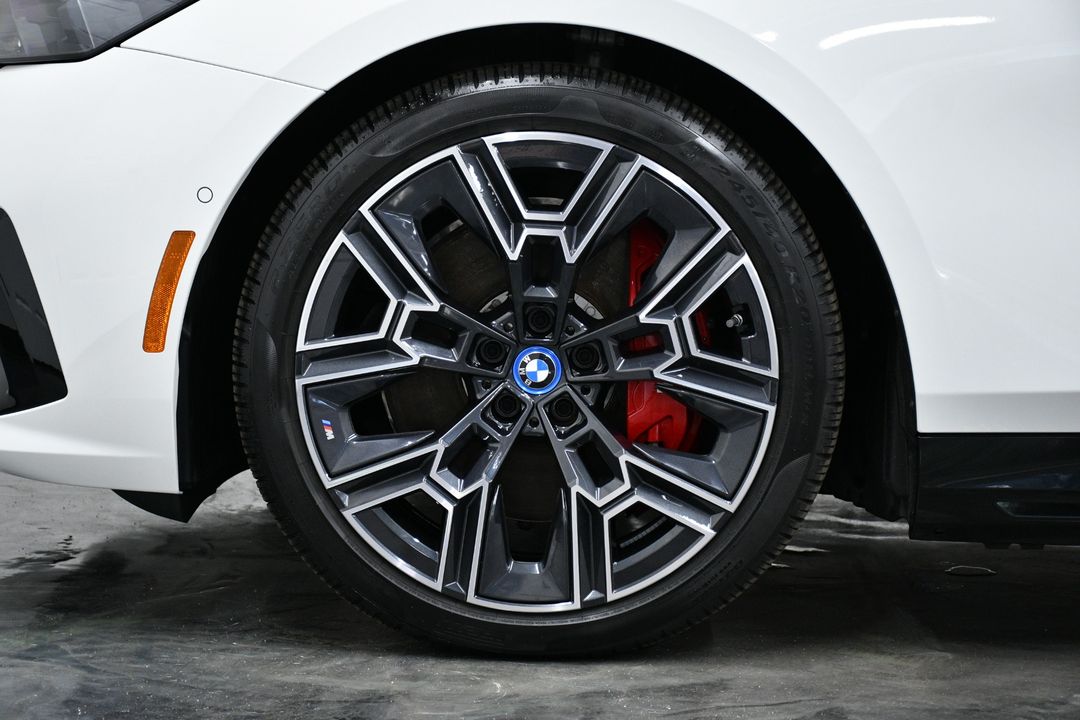 2025 BMW i5