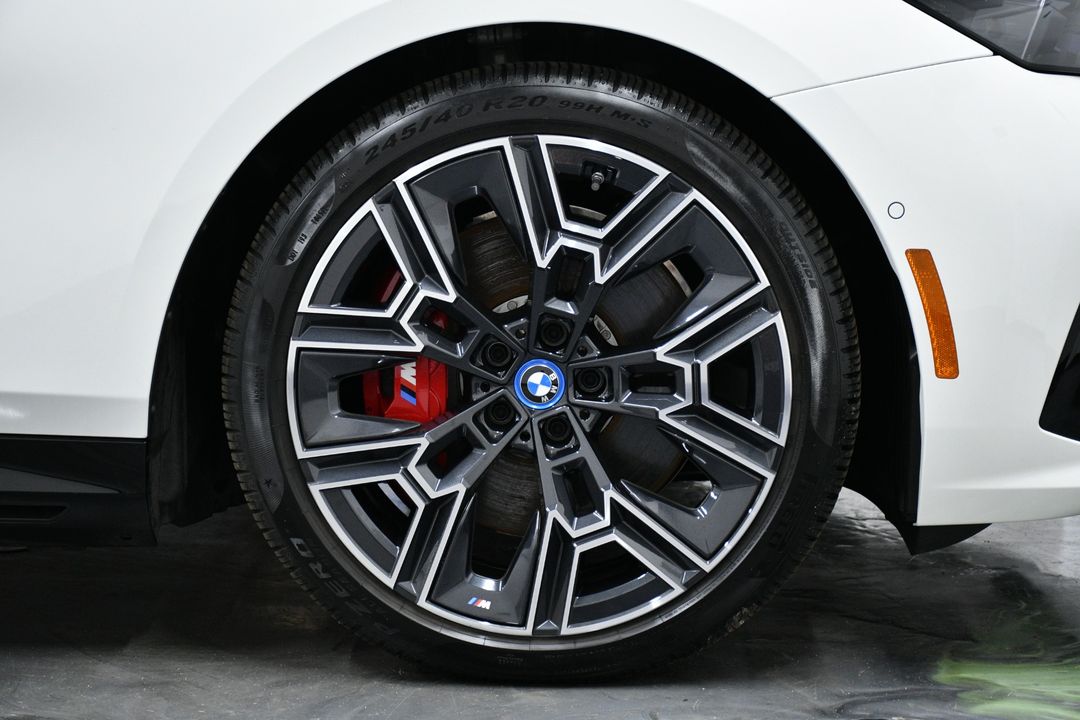 2025 BMW i5
