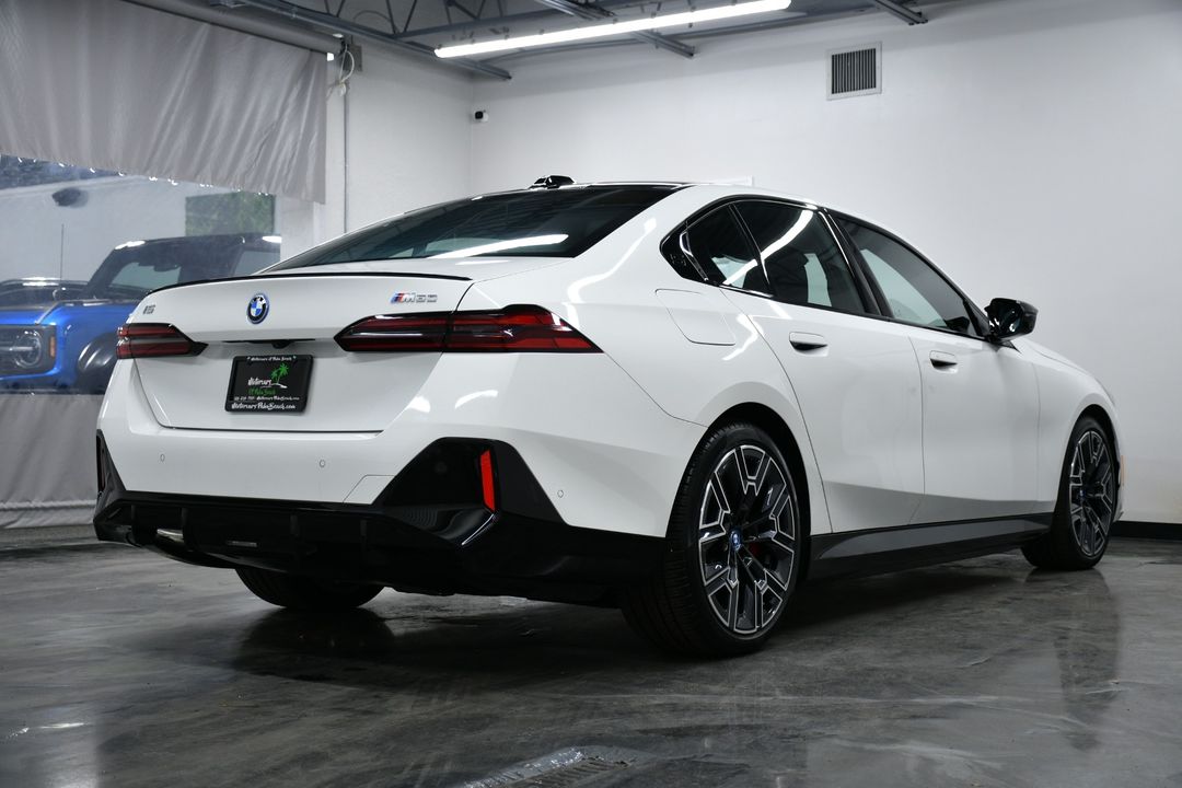 2025 BMW i5