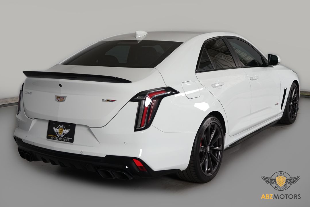 2022 Cadillac CT4