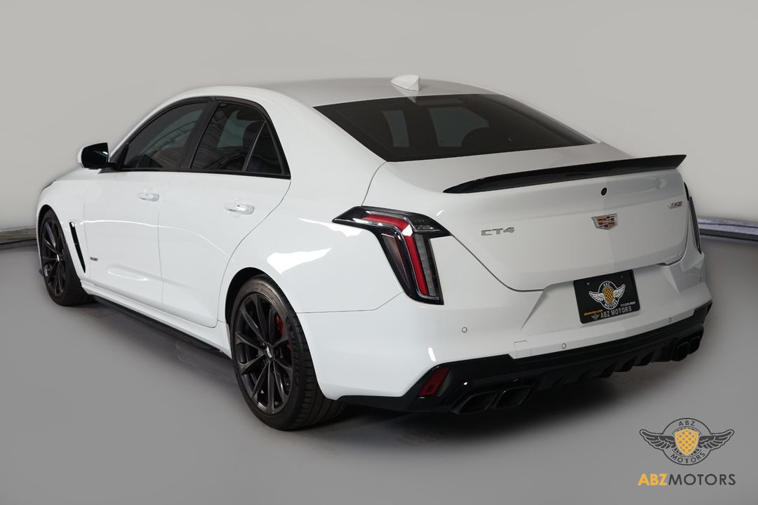 2022 Cadillac CT4