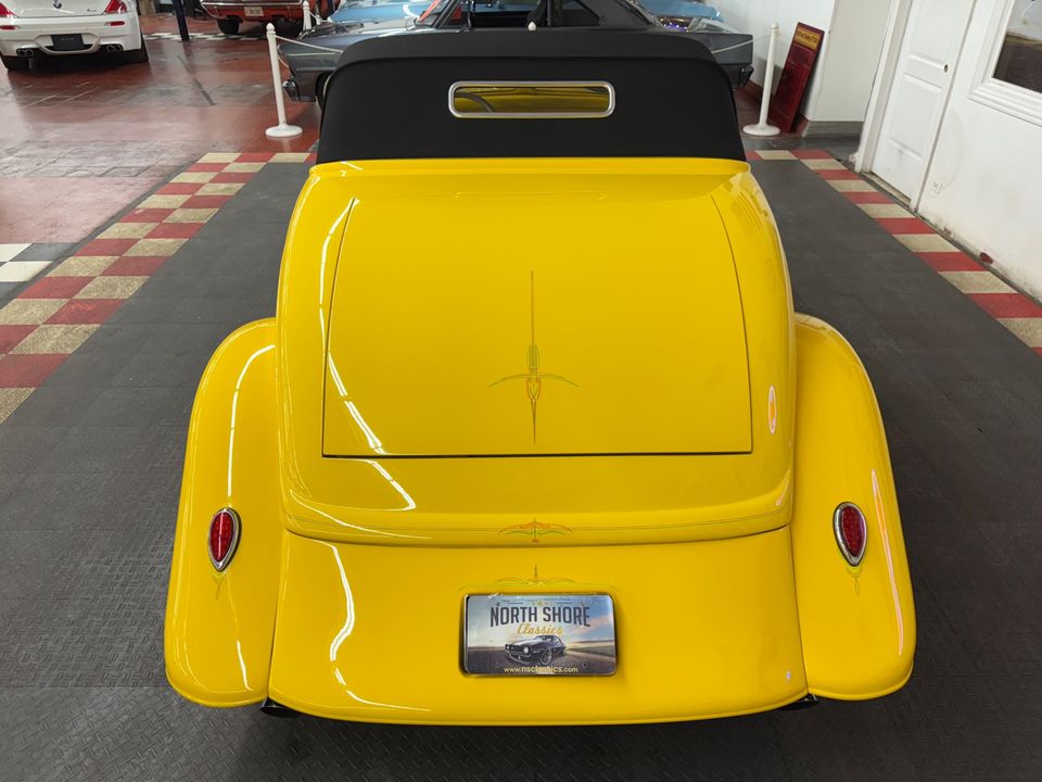 1933 Ford Roadster