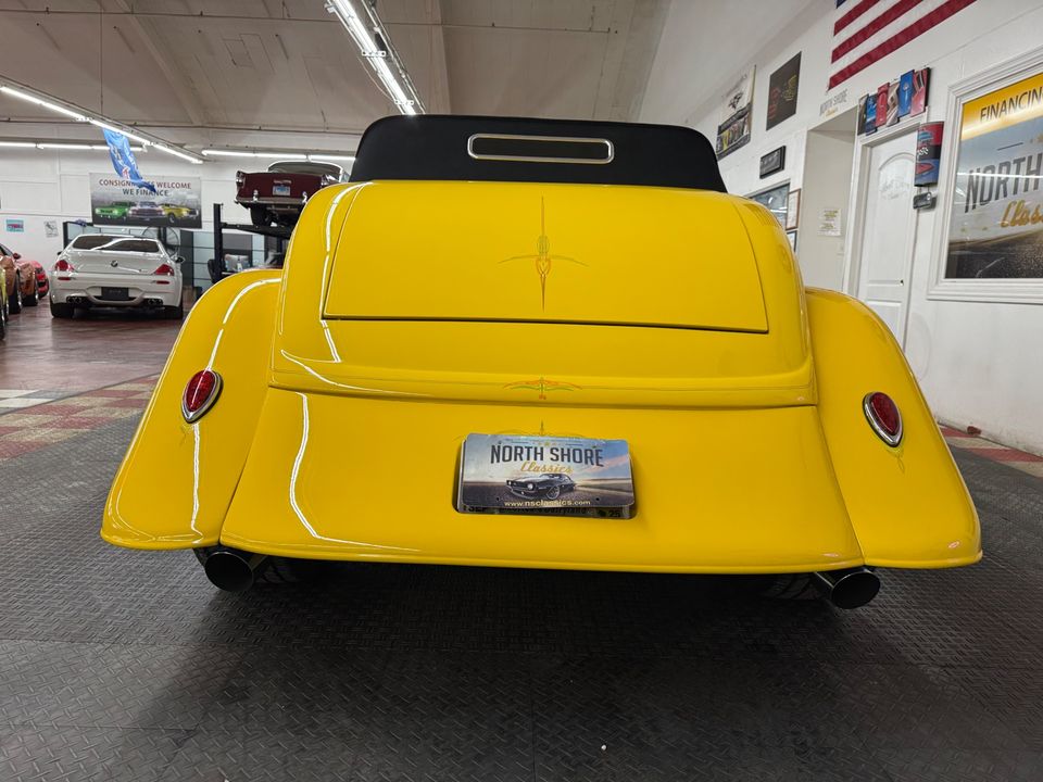1933 Ford Roadster