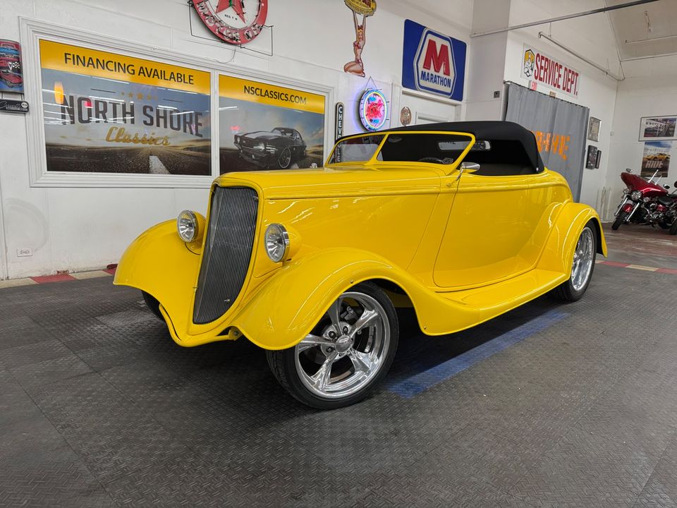 1933 Ford Roadster