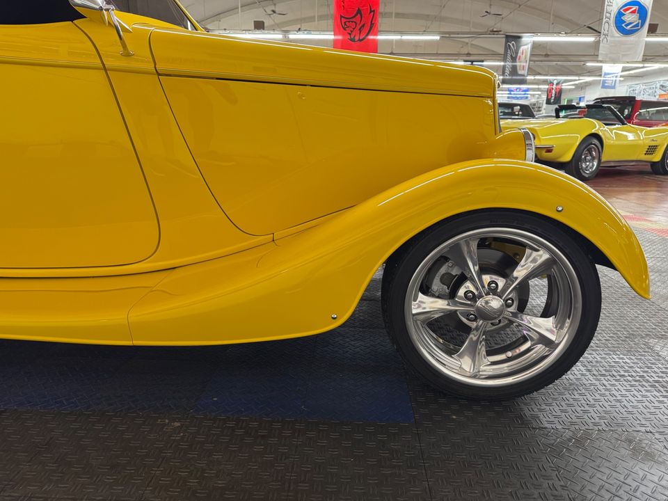 1933 Ford Roadster