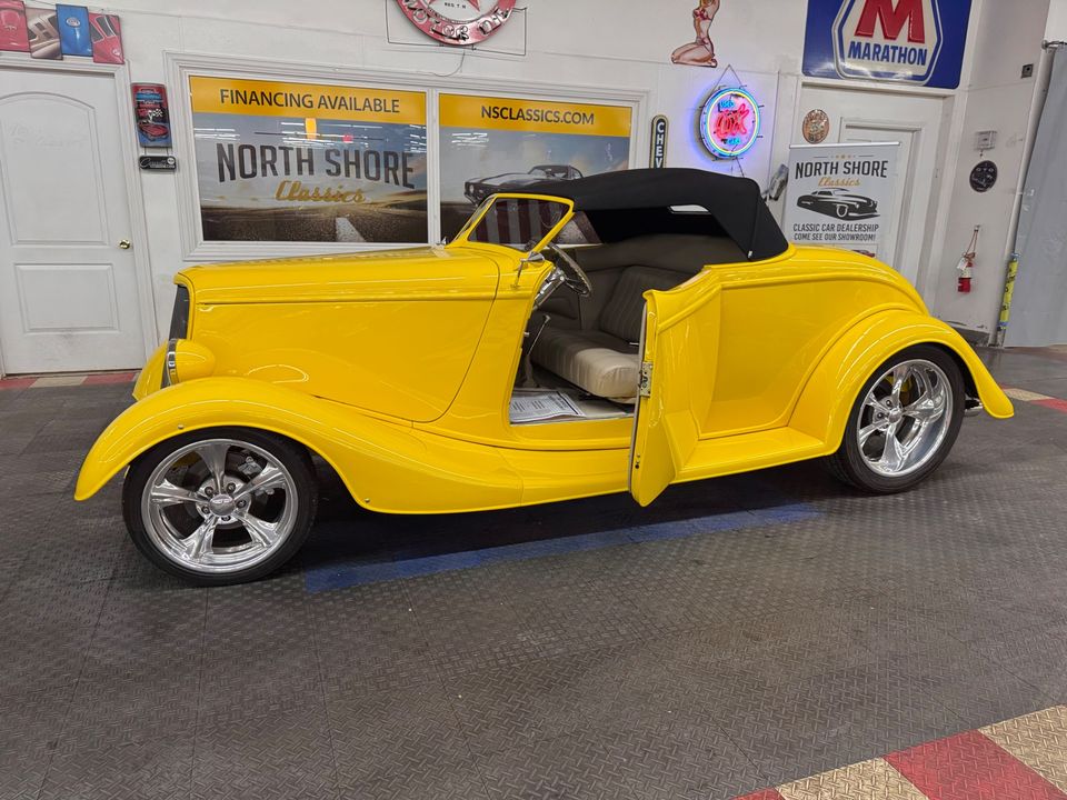 1933 Ford Roadster