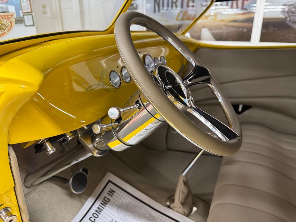 1933 Ford Roadster