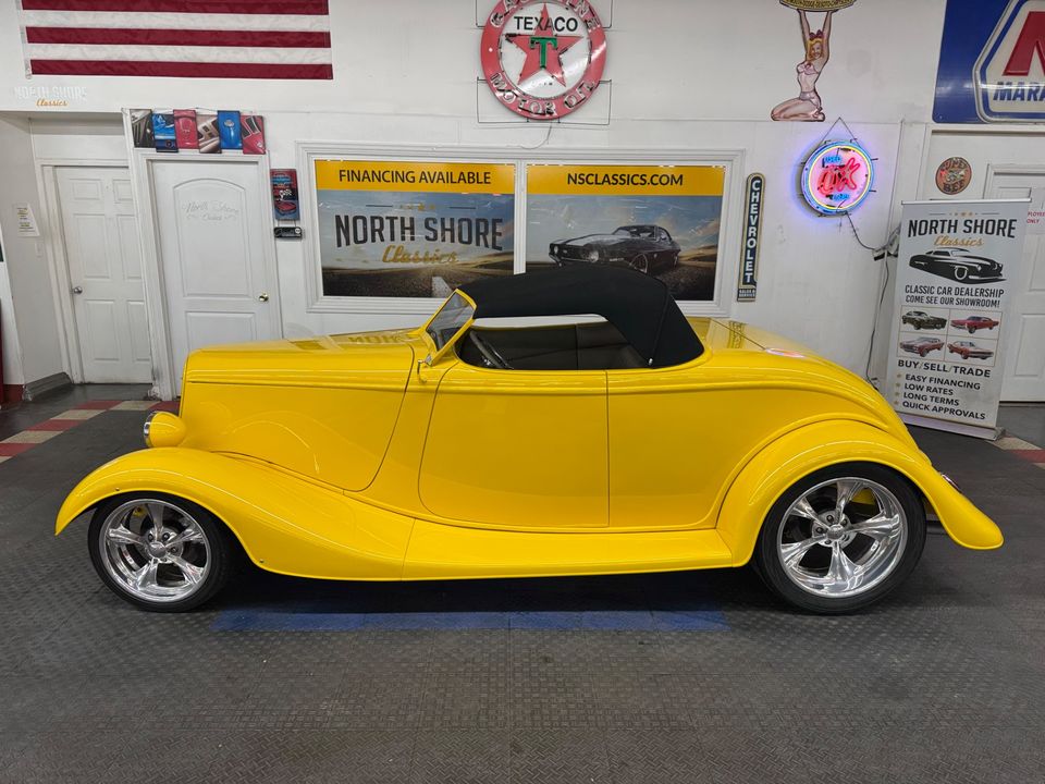 1933 Ford Roadster