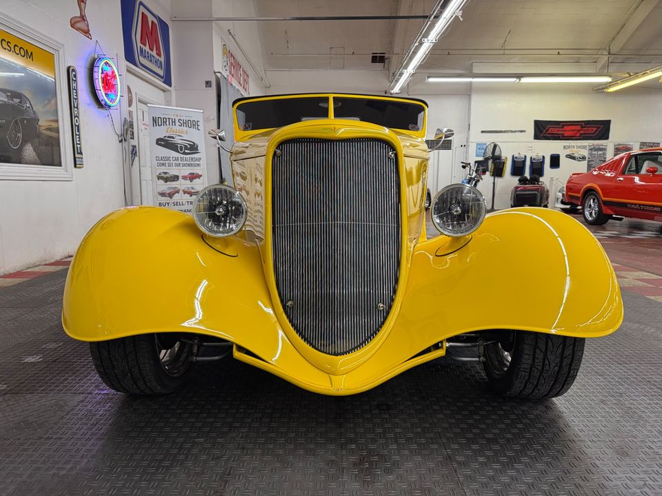 1933 Ford Roadster