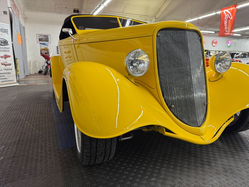 1933 Ford Roadster