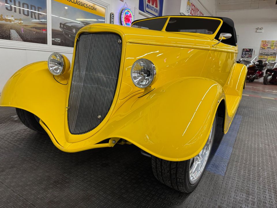 1933 Ford Roadster