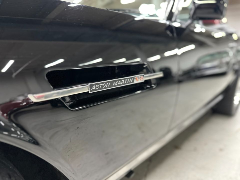 1986 Aston Martin V8 Volante