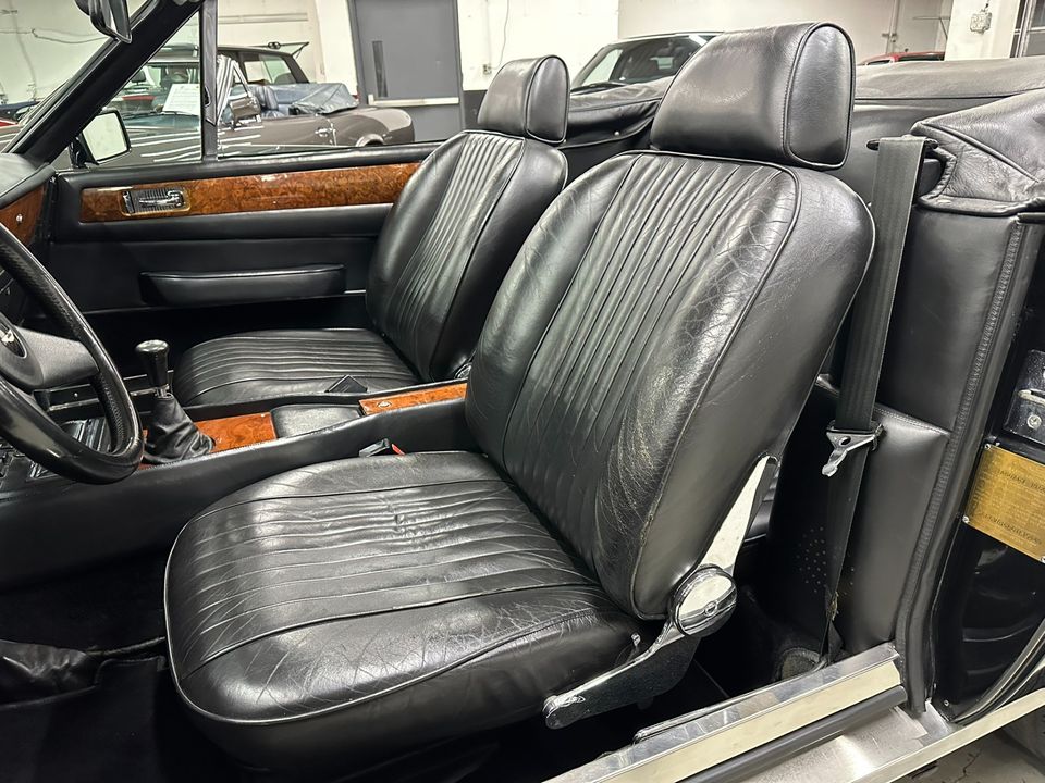 1986 Aston Martin V8 Volante