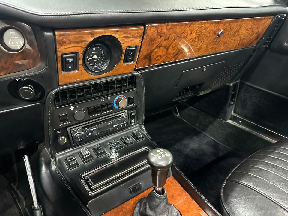 1986 Aston Martin V8 Volante