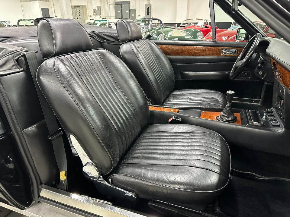 1986 Aston Martin V8 Volante