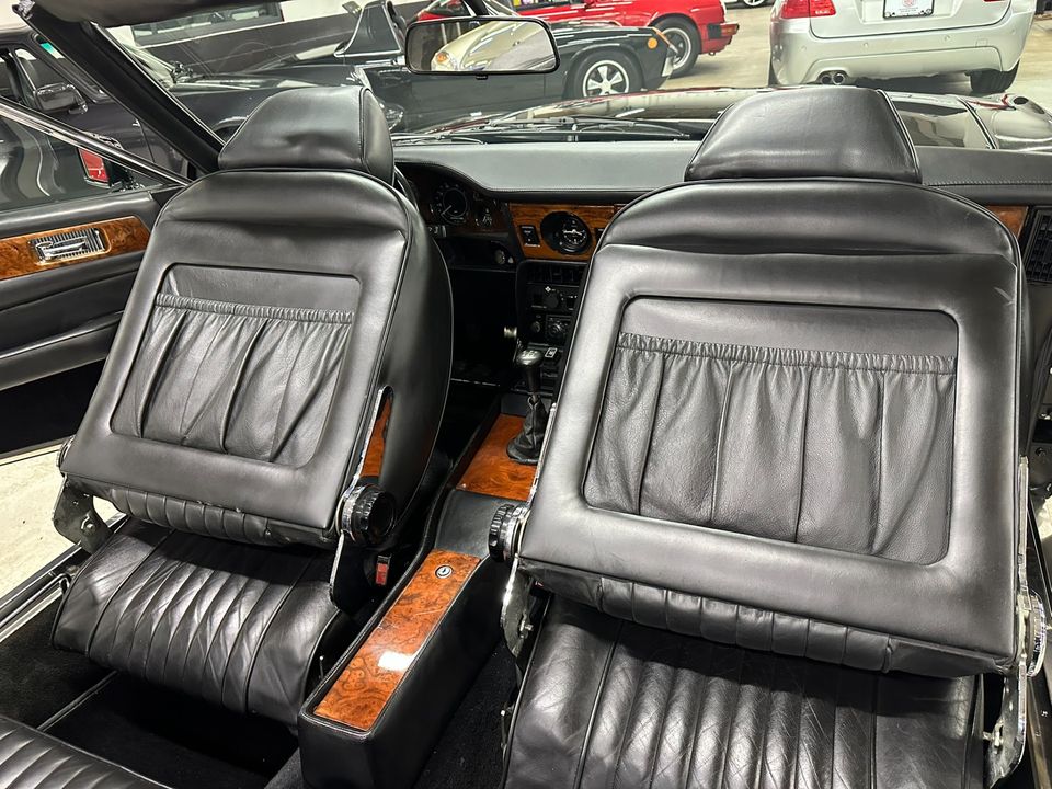 1986 Aston Martin V8 Volante