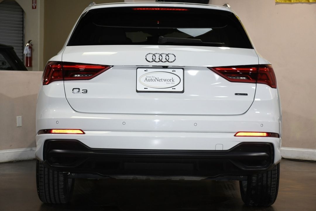2022 Audi Q3