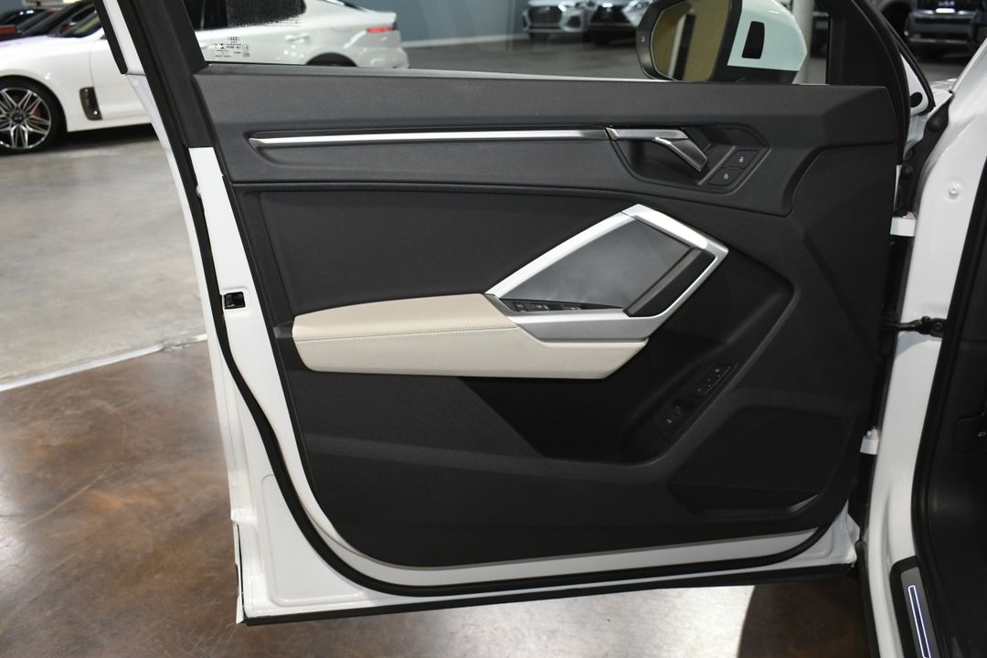 2022 Audi Q3