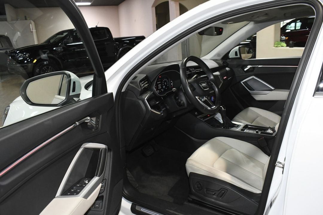 2022 Audi Q3