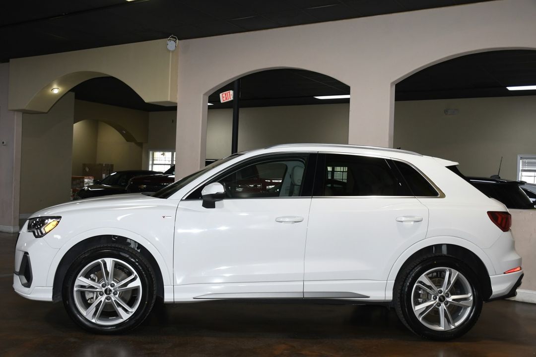 2022 Audi Q3