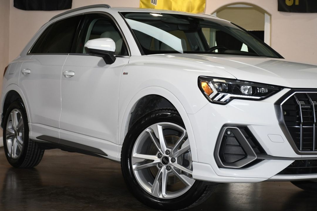 2022 Audi Q3